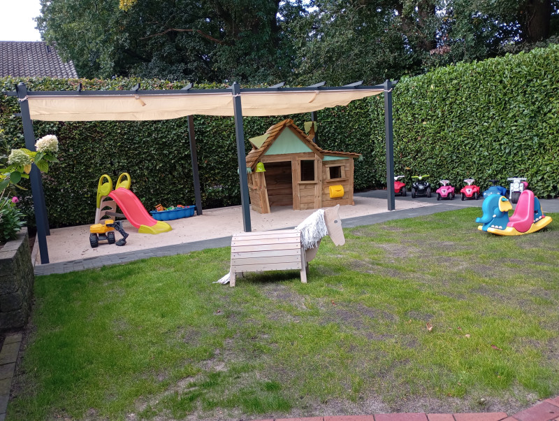 Der Garten wurde im August 2025 neu angelegt Der Garten wurde im August 2025 neu angelegt